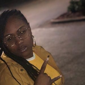 Meet your Posher, Lashay